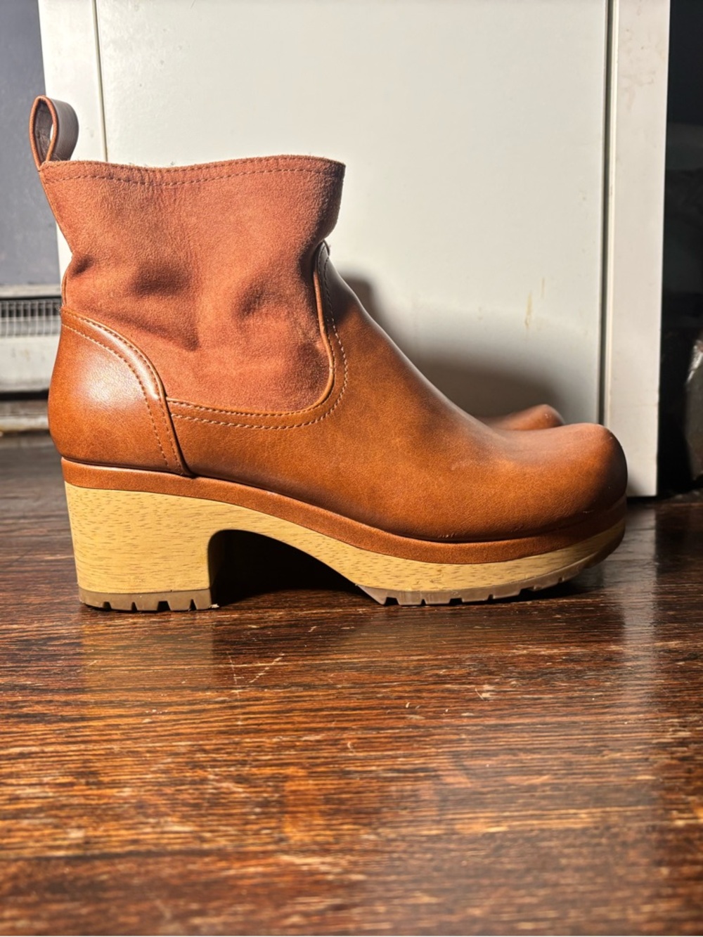 Size 8 Women's Brown  Platform Ankle Boots
